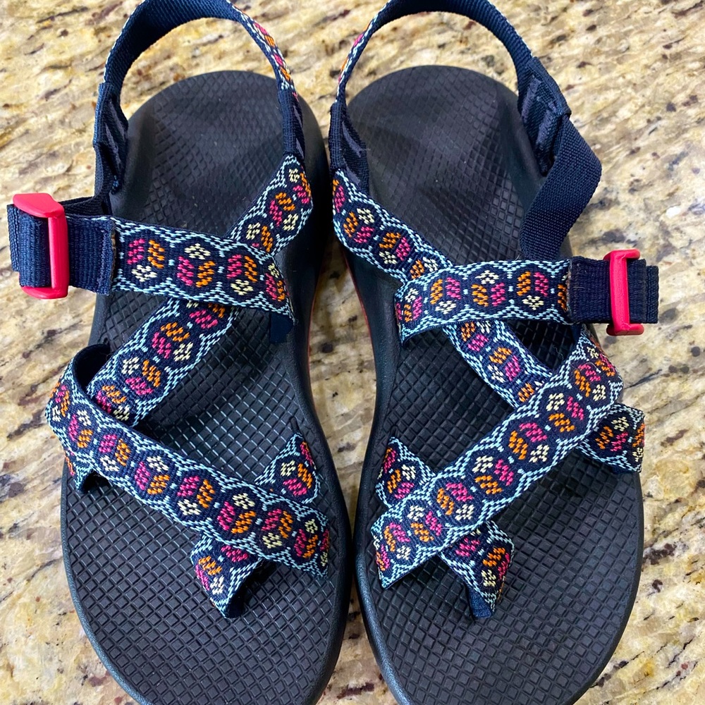 Chaco classic peace sandals